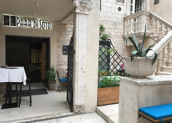 Hotel 3 estrelas: Slavija Culture Heritage Hotel